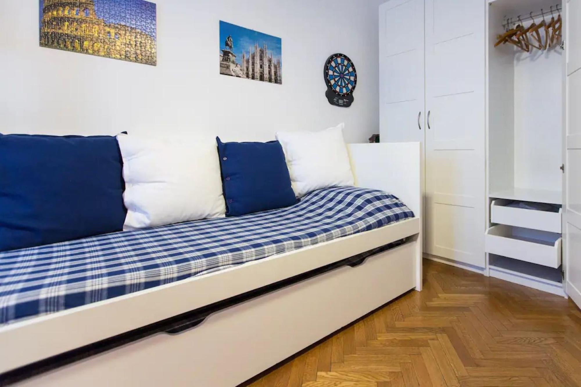 Due Letti Nel Centro Storico Apartment Milan Bagian luar foto