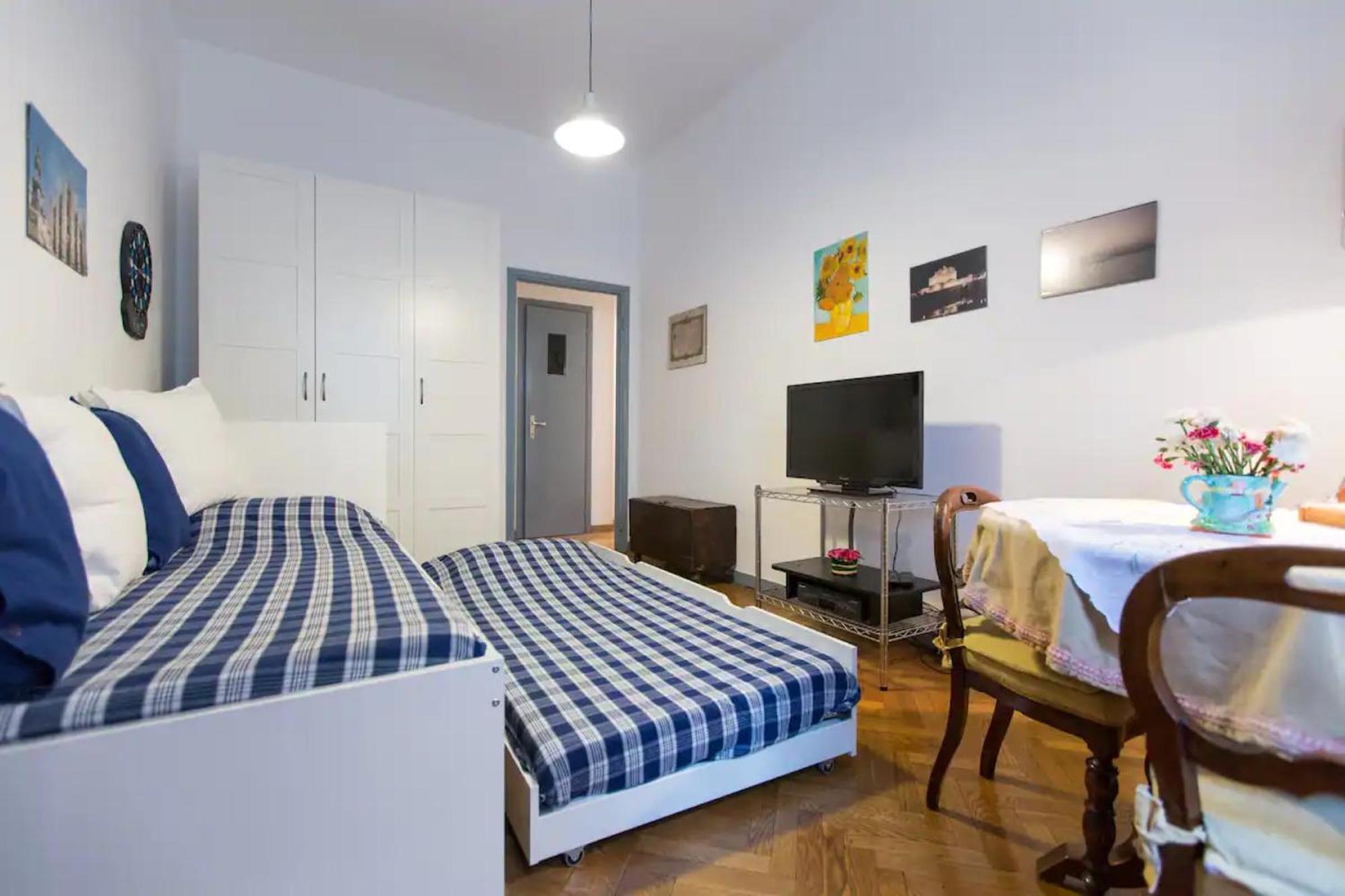 Due Letti Nel Centro Storico Apartment Milan Bagian luar foto